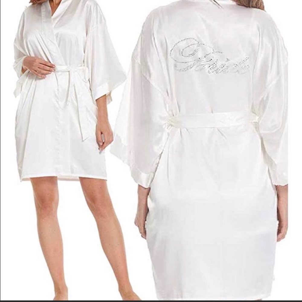 (2 for $15) Gilligan O’Malley Bride Robe- EUC